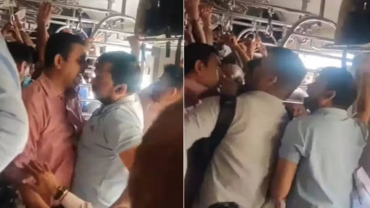 third person solve the fight in mumbai local train